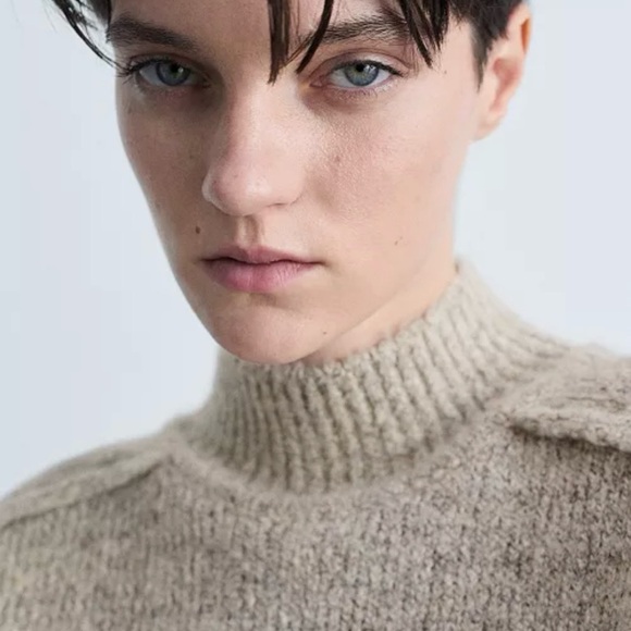 NWT MANGO
Women's Perkins Neck Knitted Sweater - Picture 4 of 9